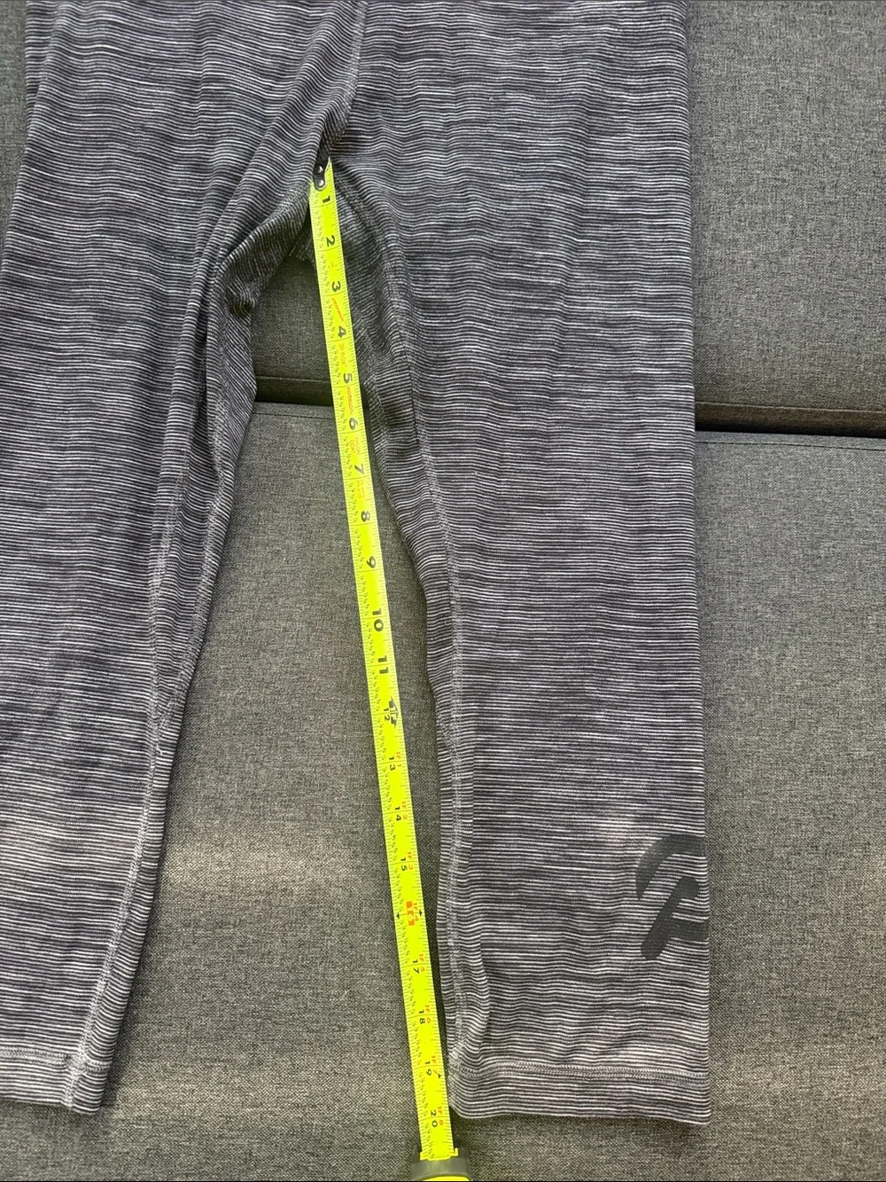 Lululemon x Peloton Women’s Heathered Gray Cropped Leggings Size 8